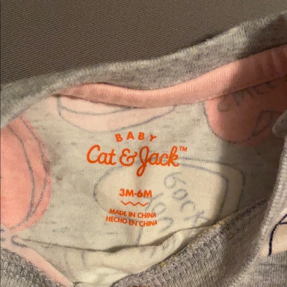 Cat & Jack Valentine’s Day romper baby girl - Picture 2 of 4